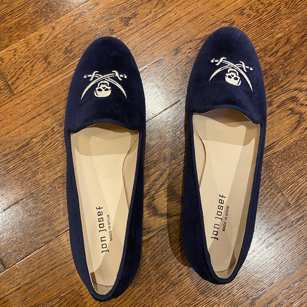 Jon Josef Skull Smoking Slipper